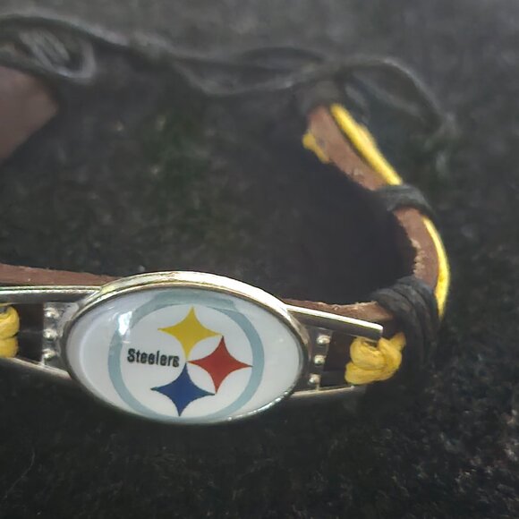 Pittsburgh Steelers Earrings and Bracelet - Picture 8 of 9